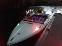 Allein eine Nacht-Tour auf der Dove Elbe